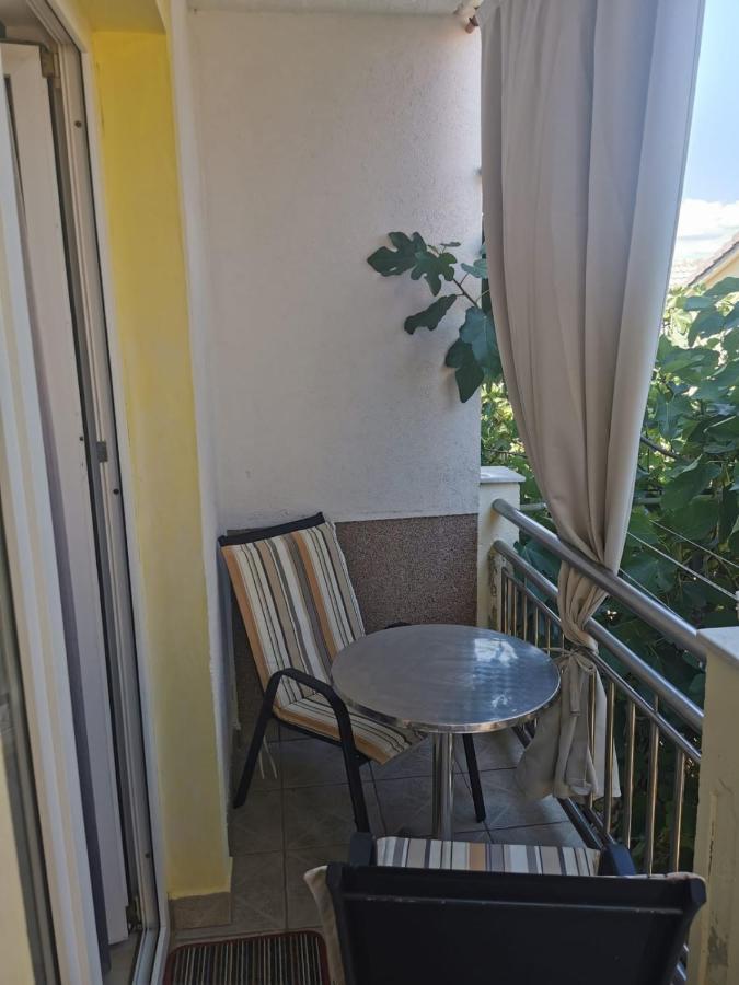 Apartments Ivi Vir Extérieur photo
