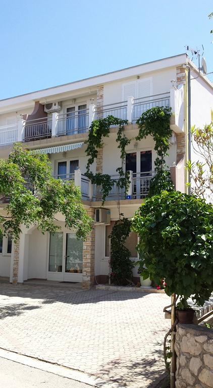 Apartments Ivi Vir Extérieur photo